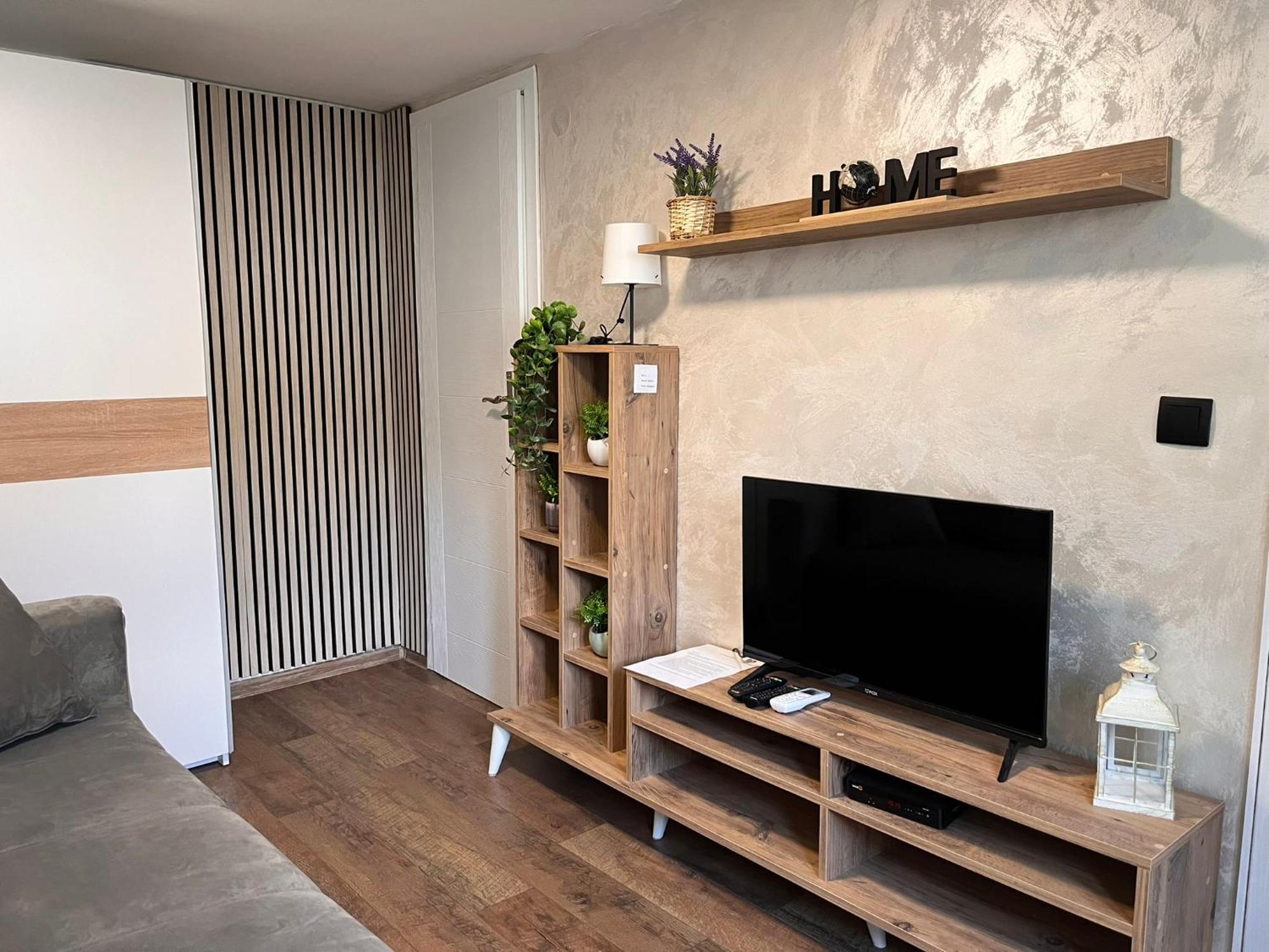 Apartment Mirka *